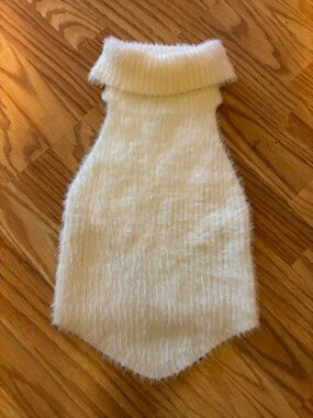 Forever 21 Cream Fuzzy Knit Top